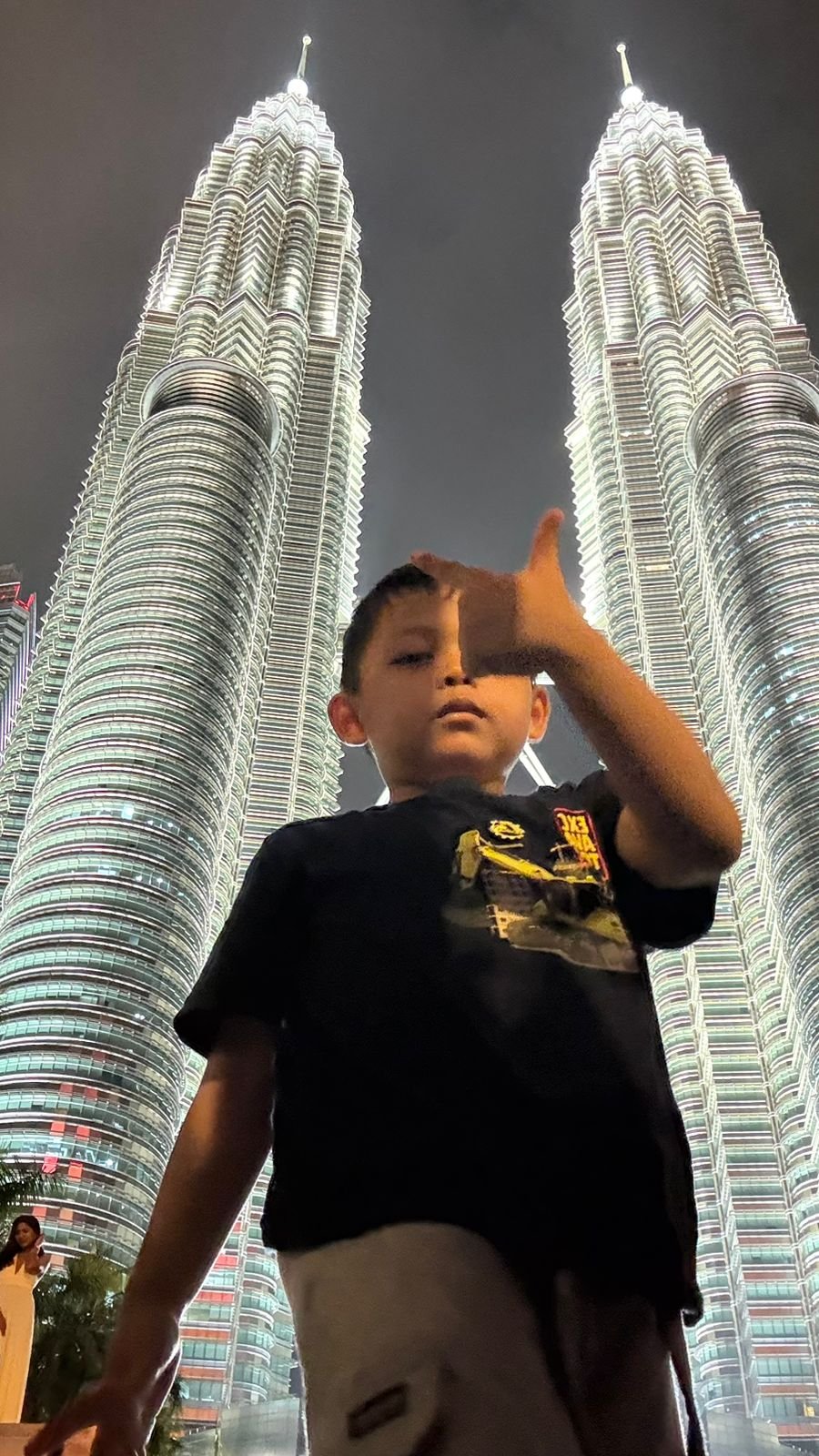Wisata Keluarga varesh & ryu di malysia